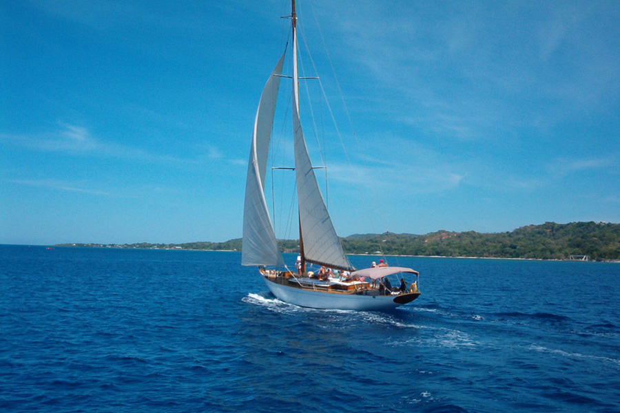 oneaire-sailboat.jpg