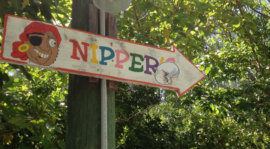 nippers_sign